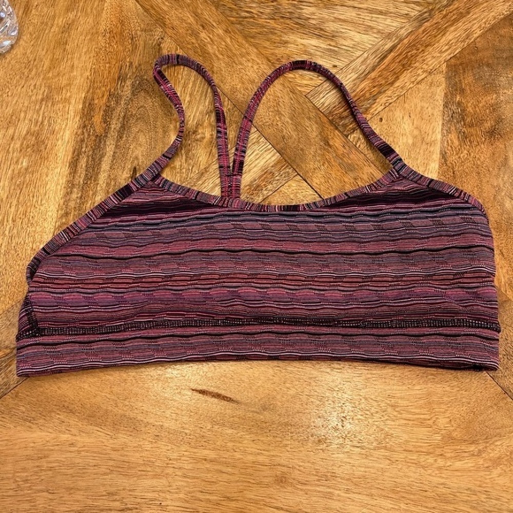 Lululemon sports bra size 12. Mesh and fabric skinny straps
